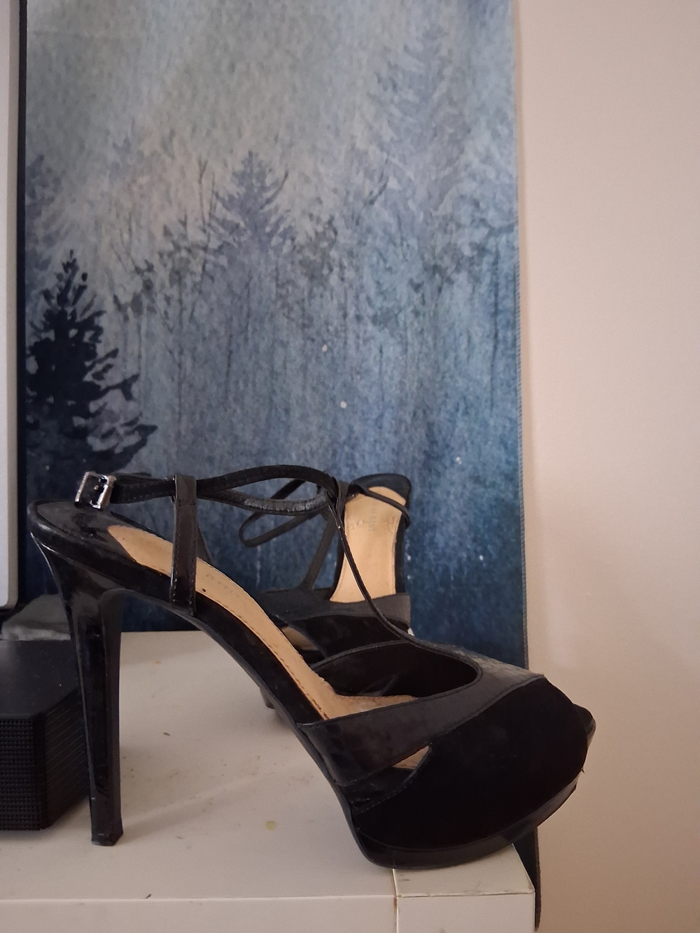 Gianni Bini Black Strappy Platform High Heels
